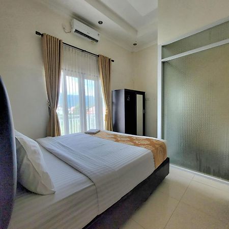 Mahakam Guest House Padang  Zimmer foto