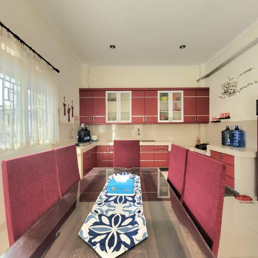 Mahakam Guest House Padang  Exterior foto